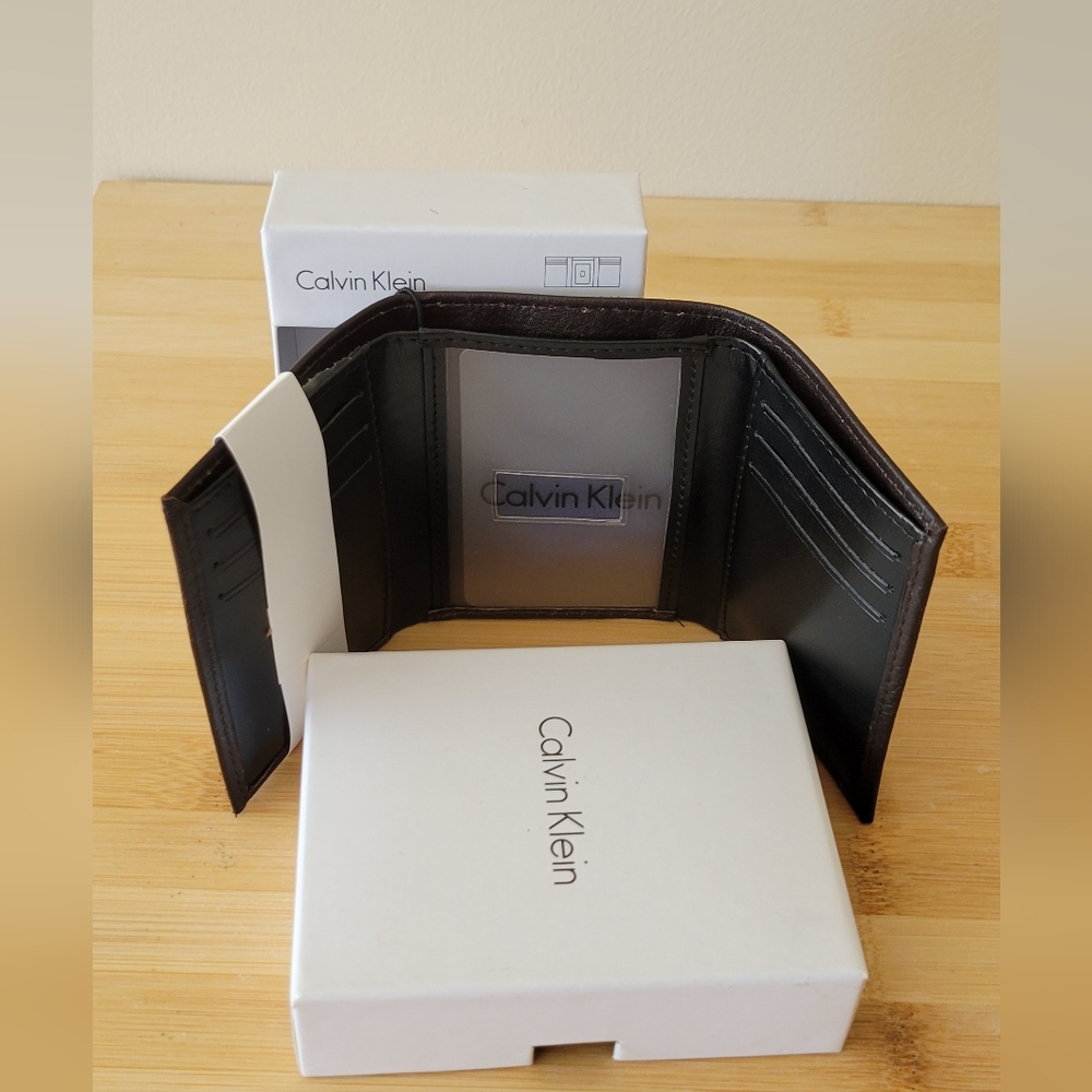 Calvin Klein Tri-fold RFID Wallet
